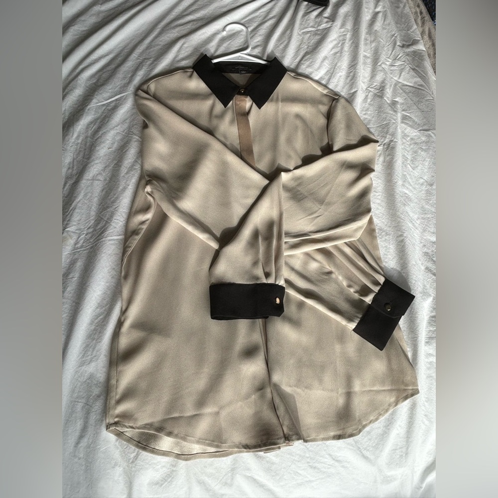 Ann Taylor NWT long sleeve dress shirt size 12